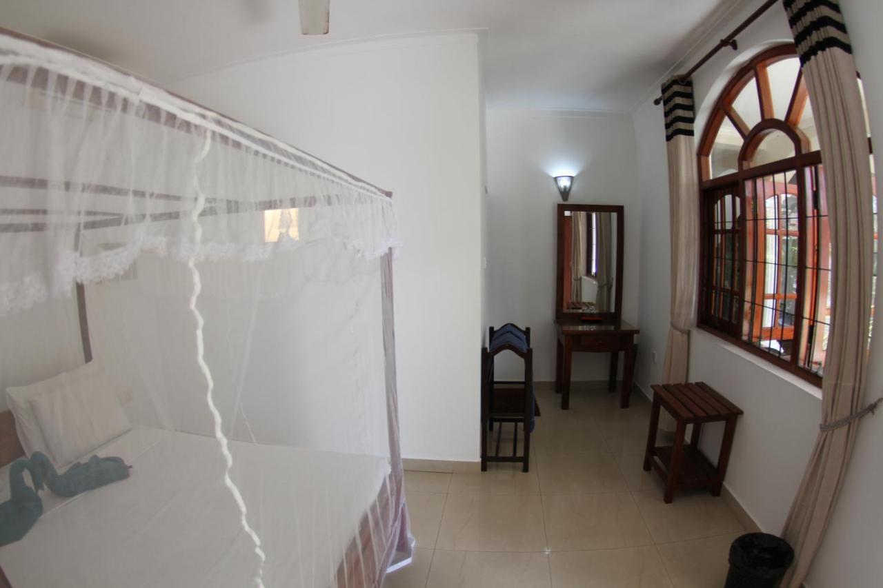 Angel Inn Guest House Negombo Exterior foto
